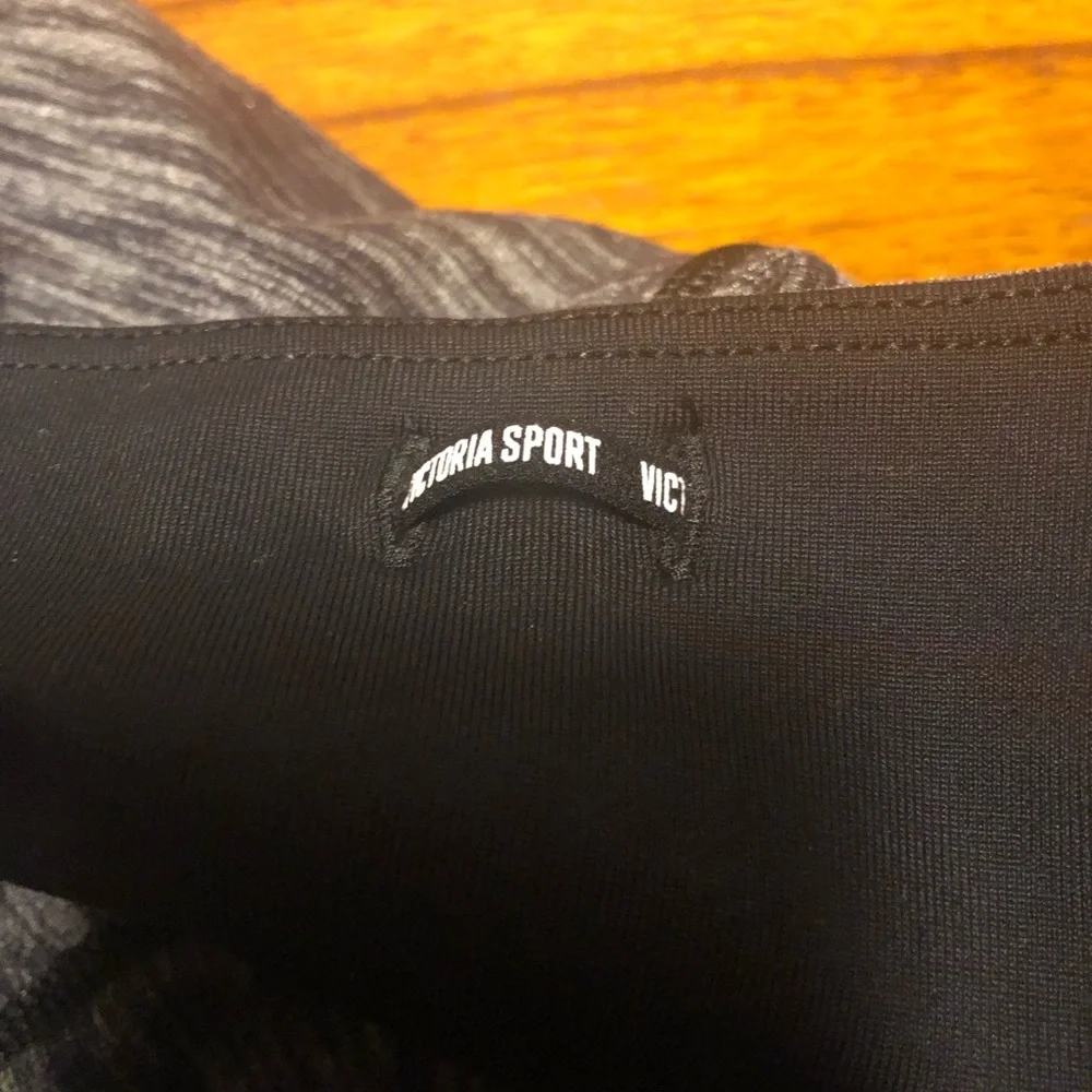 Victoria Sport Cropped Leggings Women’s Small